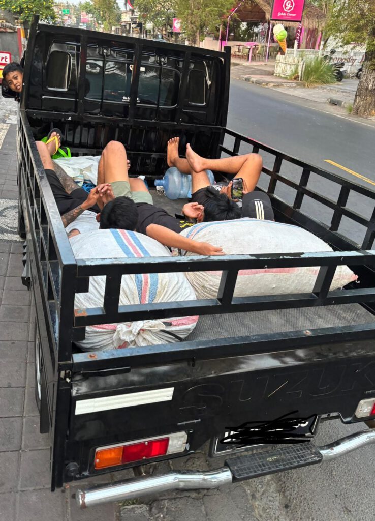 Met de groep een busreis door Bali