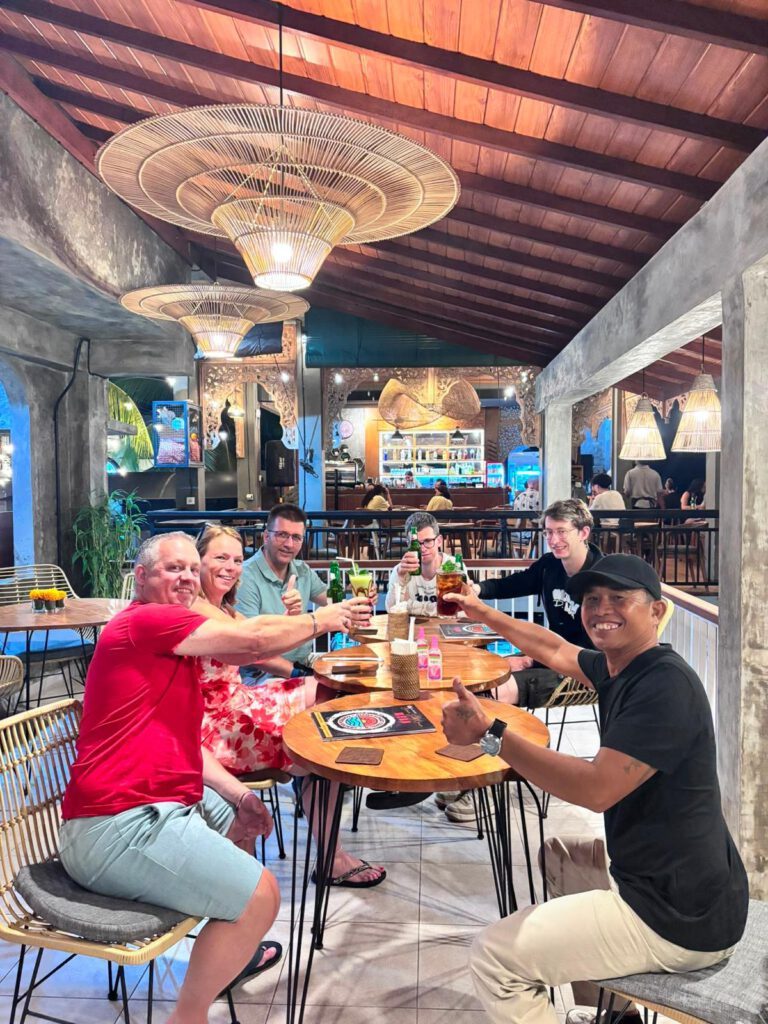 uiteten met de groep in Ubud